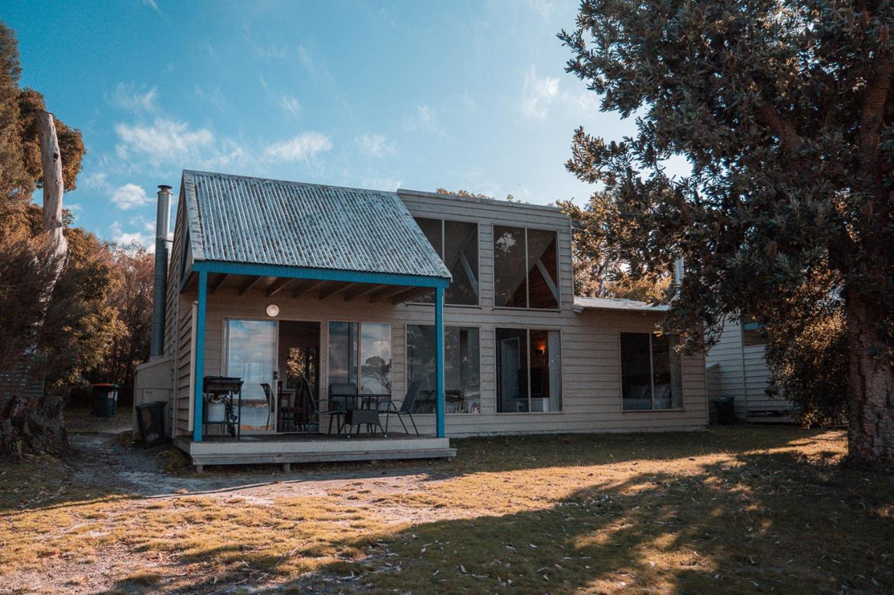 Villa Waterfront Retreat At Wattle Point Forge Creek Exterior foto